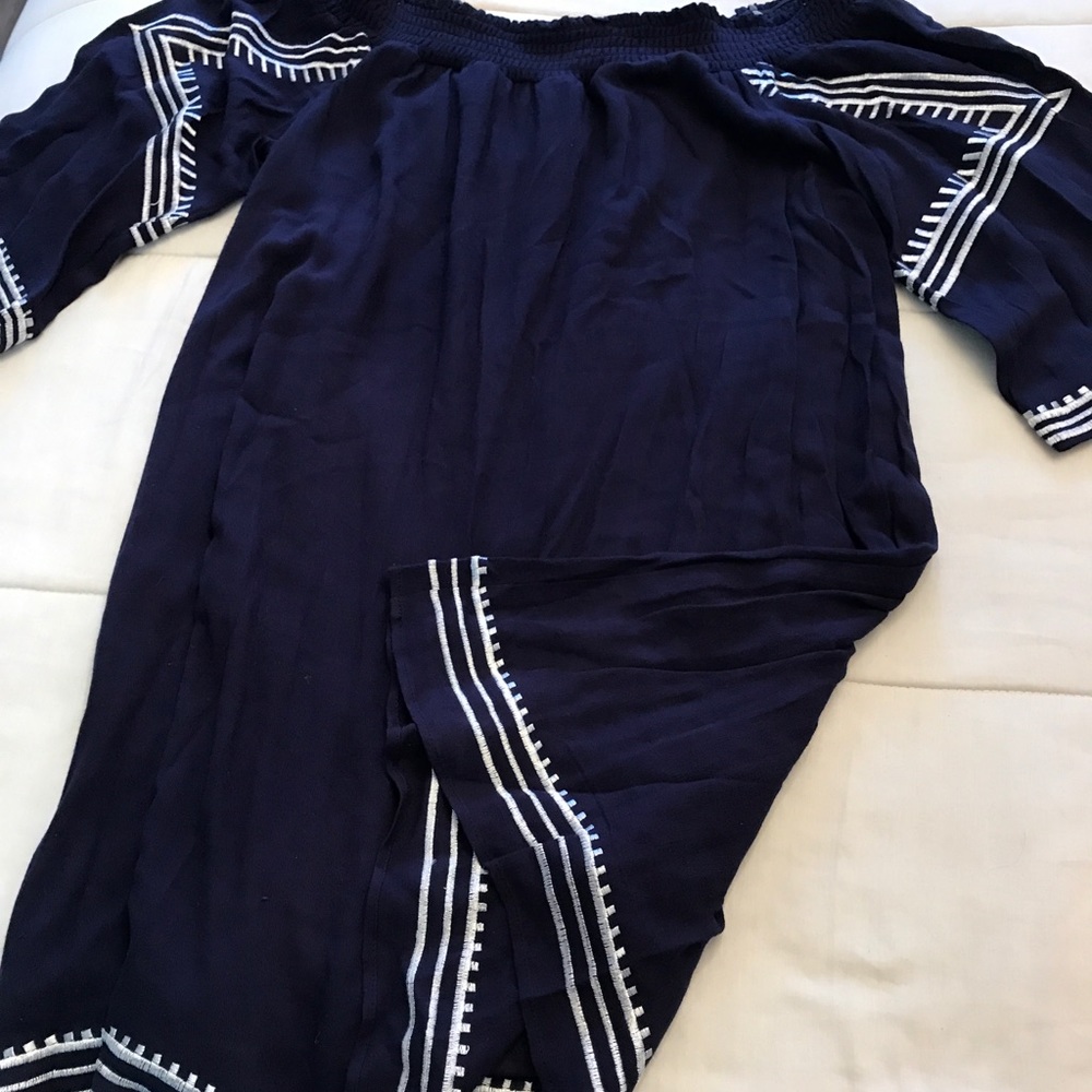 Half shoulders blue dress